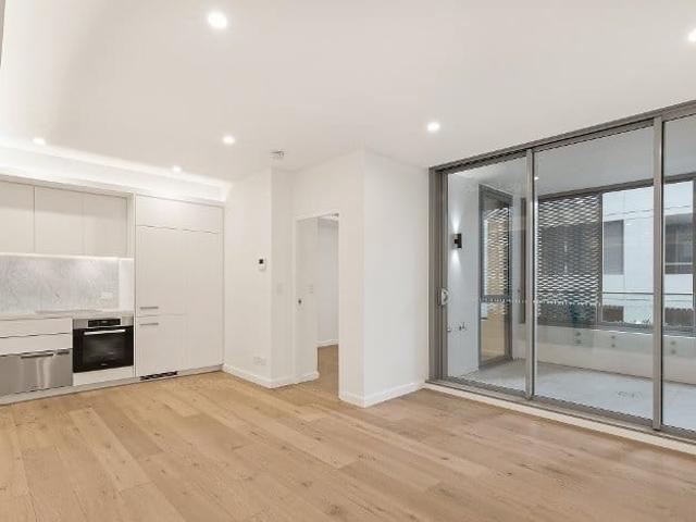 Apartment for rent in Victoria Cross, Sydney
