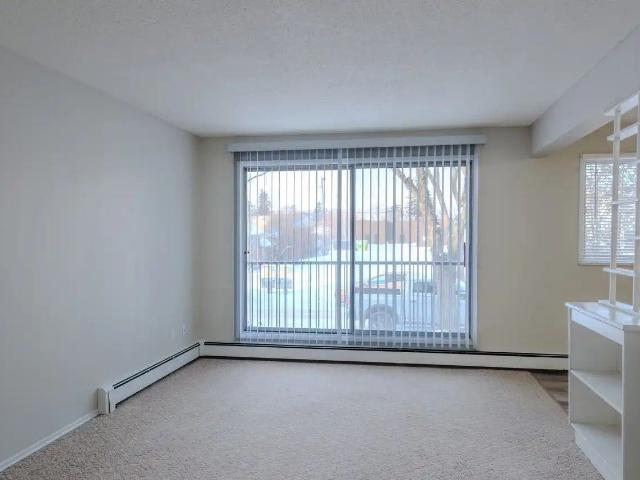 Apartment for rent in Wedgewood, Alberta
