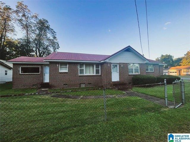 House for sale in Clanton, Alabama