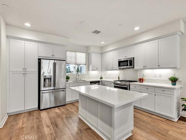Condo for sale in Tustin, California