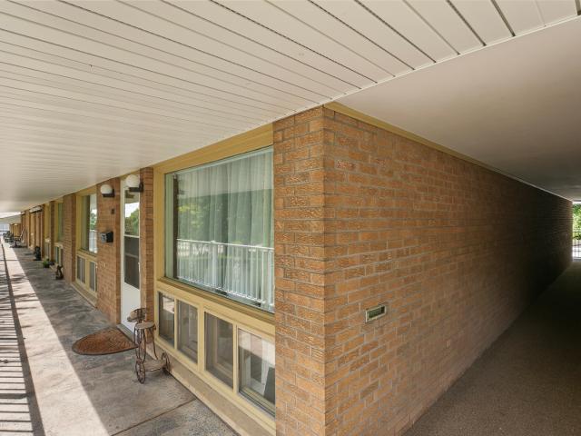 Condo for sale in Davenport, Iowa