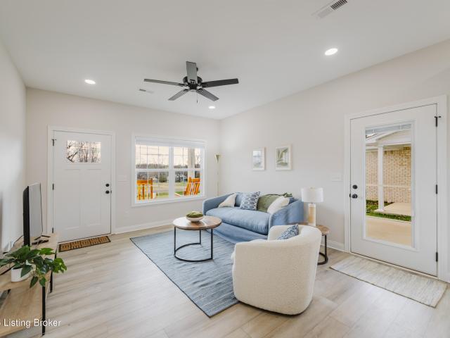 House for sale in Cecilia, Kentucky