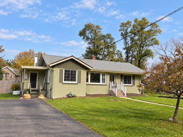 House for sale in Fox River Grove, McHenry County