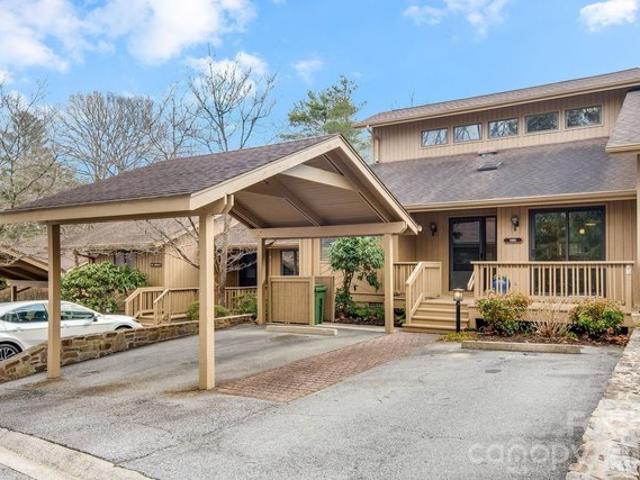 Condo for sale in Hendersonville, North Carolina
