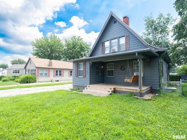 House for sale in Pekin, Illinois