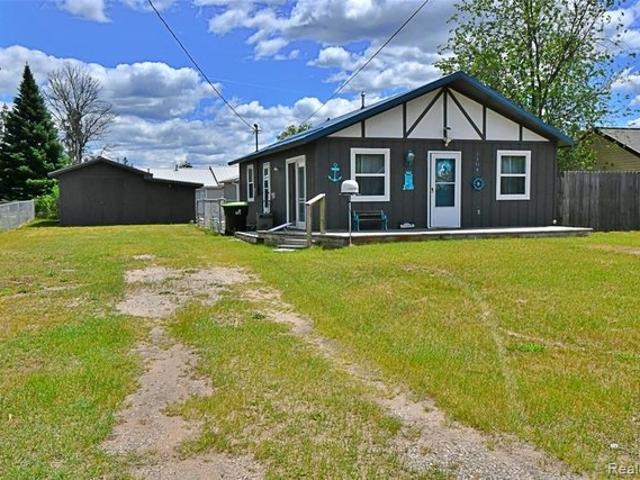 House for sale in Saint Helen, Richfield Township