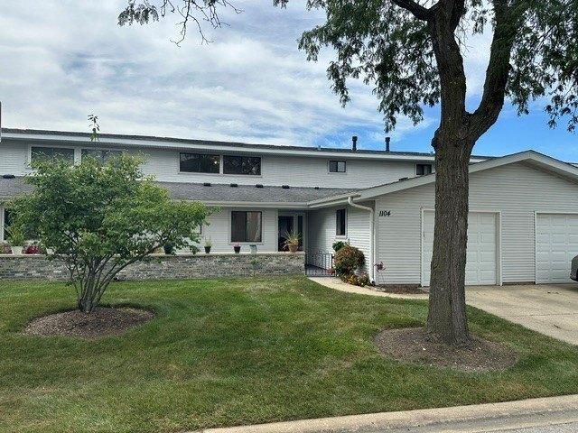 Townhouse for sale in Schaumburg, Illinois
