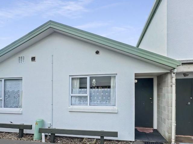 Apartment for rent in Heathcote, Canterbury