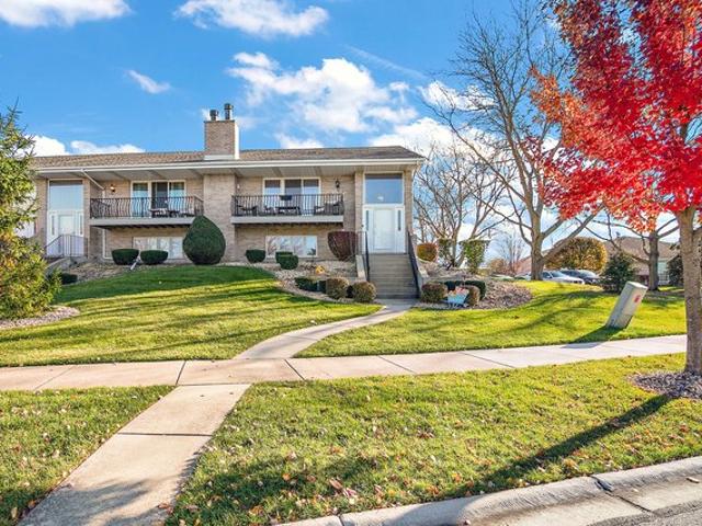 Townhouse for sale in Orland Park, Illinois
