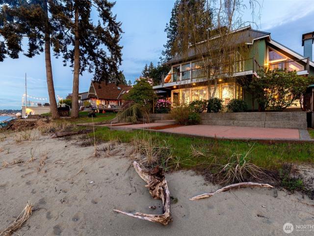 House for sale in Fox Island, Washington