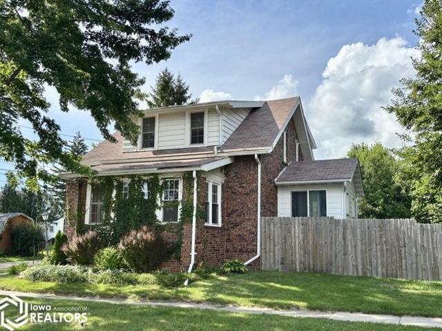 House for sale in Fairfield, Iowa