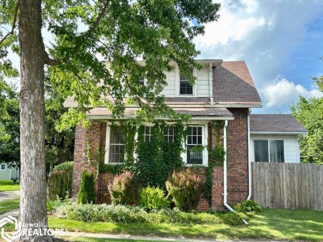 House for sale in Fairfield, Iowa