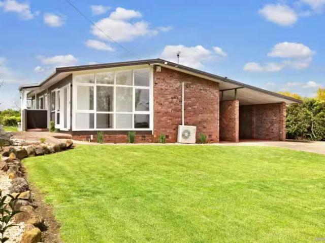 House for sale in Awhitu