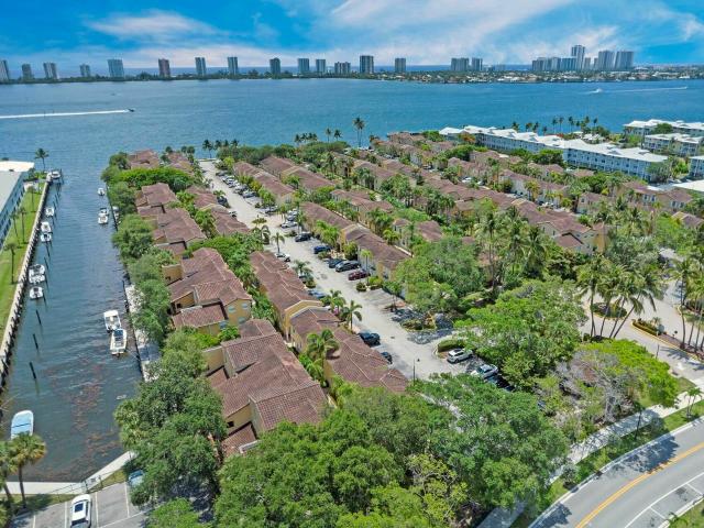 Condo for sale in Lake Park