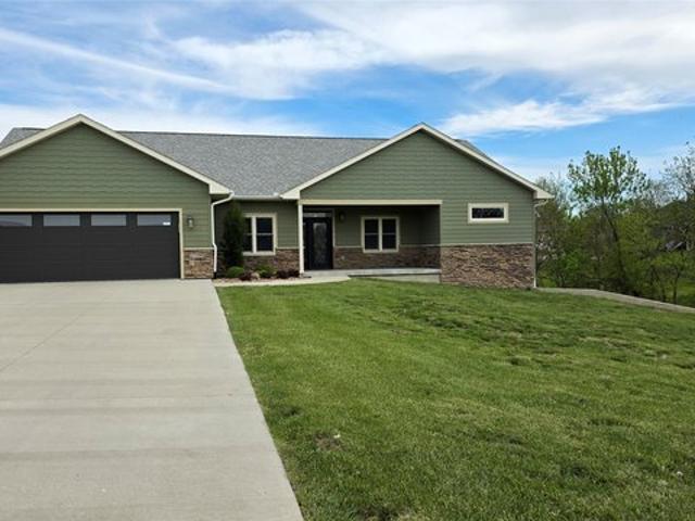 House for sale in Chariton, Iowa