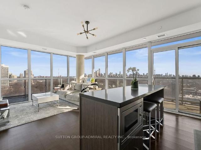 Condo for sale in Toronto, Golden Horseshoe