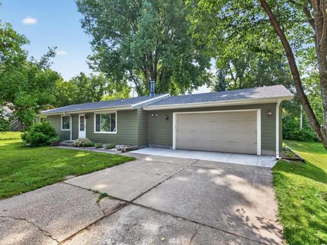 House for sale in Orchard Garden Country Club, Burnsville
