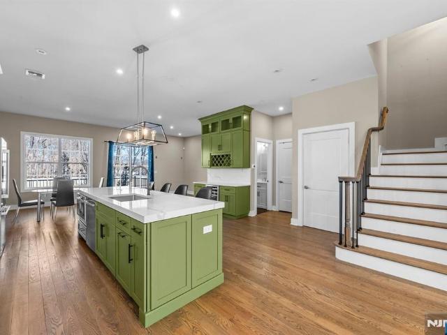 Townhouse for sale in Montvale