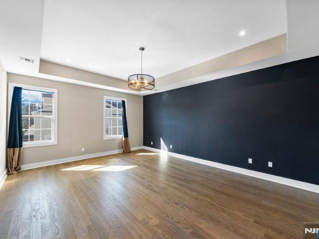 Townhouse for sale in Montvale