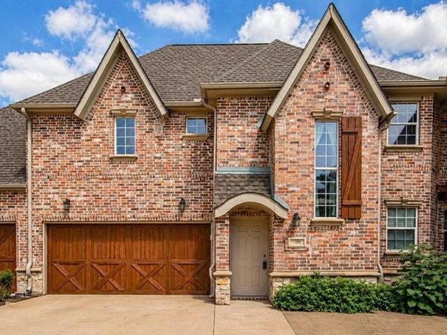 Townhouse for sale in Coppell, Texas