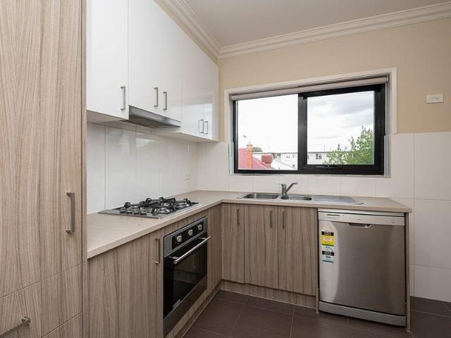 Apartment for rent in Essendon, Melbourne