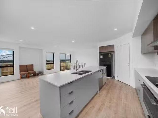 House for rent in Kingston, Tasmania