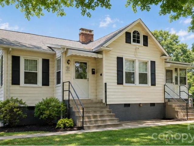 House for sale in Mount Holly, North Carolina