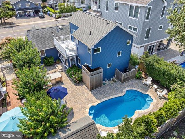 House for sale in Beach Haven Historic District, Beach Haven