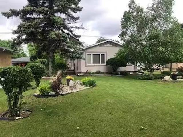 House for sale in East St. Paul, Manitoba