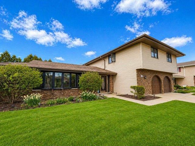 House for sale in Schaumburg, Illinois