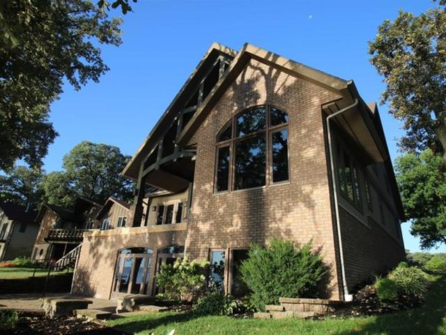House for sale in Spirit Lake, Iowa
