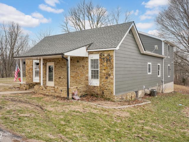 House for sale in Hope, Indiana
