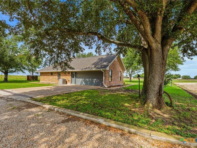 House for sale in Milam, Texas