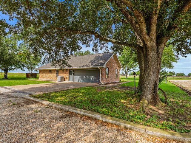 House for sale in Milam, Texas