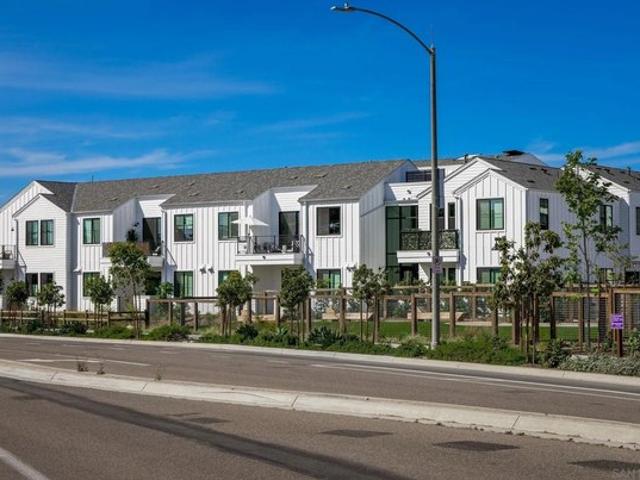 Townhouse for sale in Cardiff, California