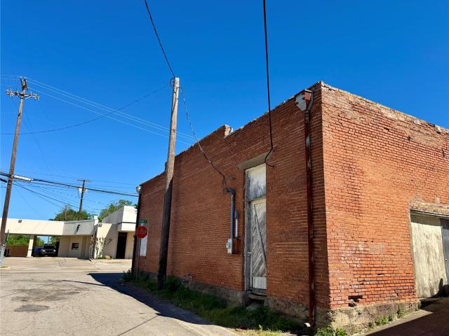 Commercial for sale in Commerce