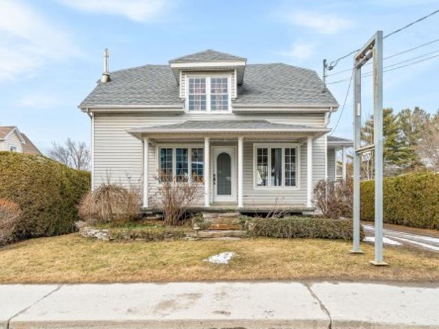 House for sale in Memphrémagog, Quebec