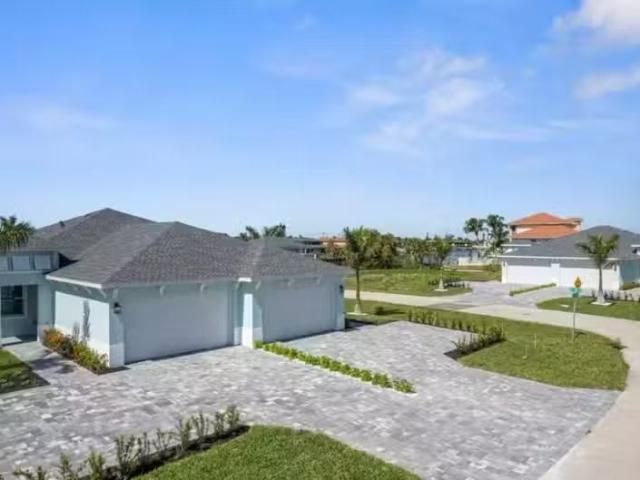 Condo for sale in Cape Coral