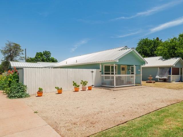 House for sale in Taylor, Texas