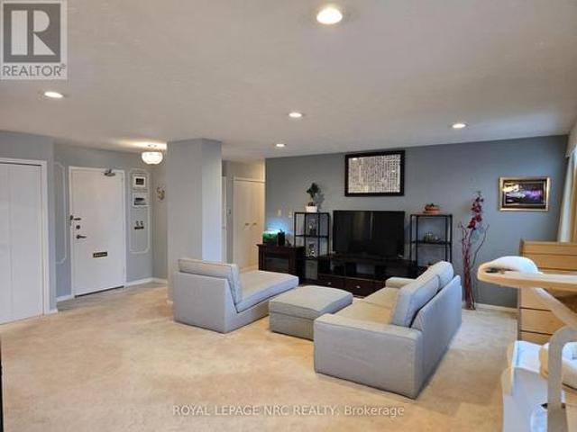 Condo for sale in Niagara, Ontario