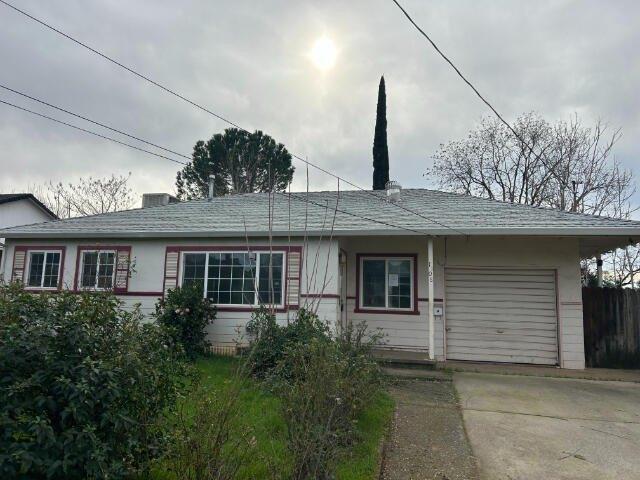 House for sale in Shasta, California