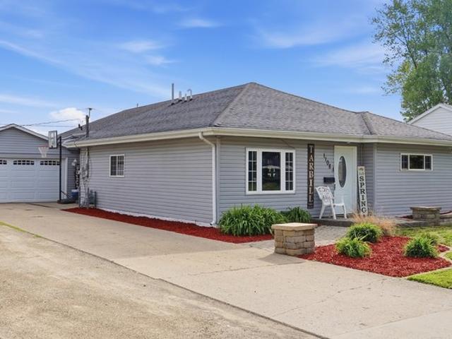 House for sale in Whiteside, Illinois