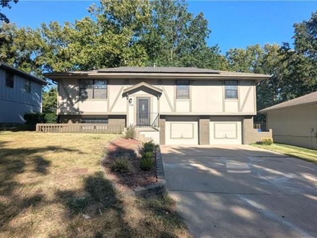 House for sale in Blue Springs, Missouri