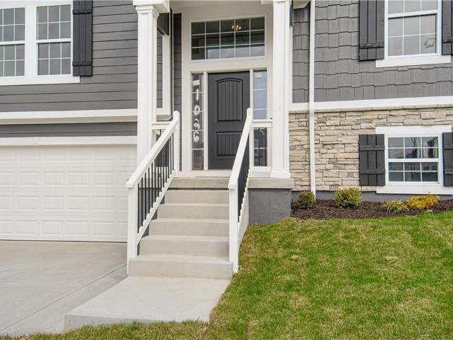 House for sale in Kearney, Missouri