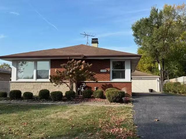 House for sale in Arlington Heights