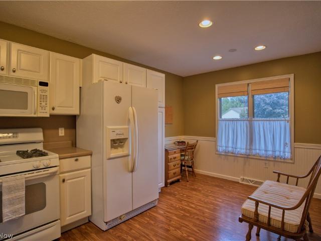 Condo for sale in Mc Donald, Ohio