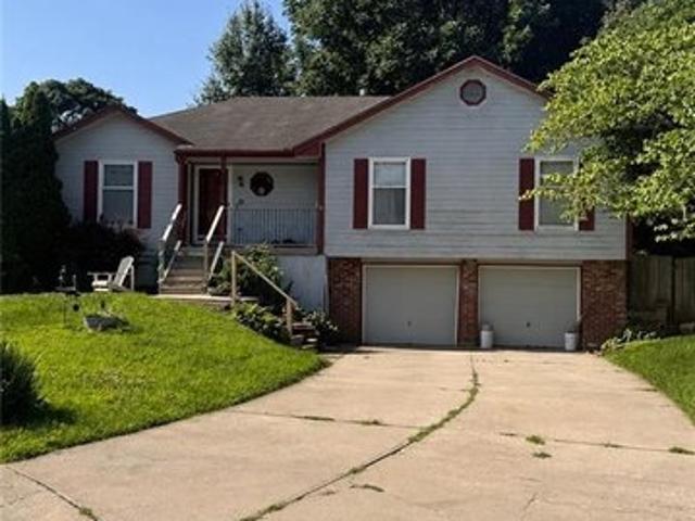 House for sale in Blue Springs, Missouri