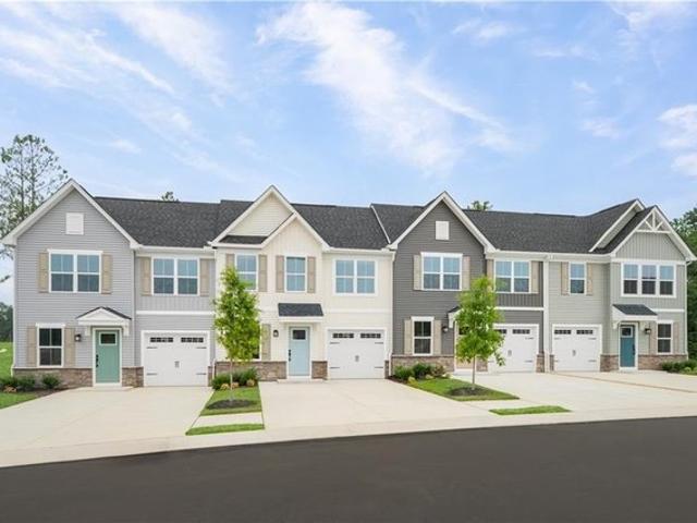 Townhouse for sale in Virginia