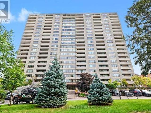 Condo for sale in Bay, Ottawa