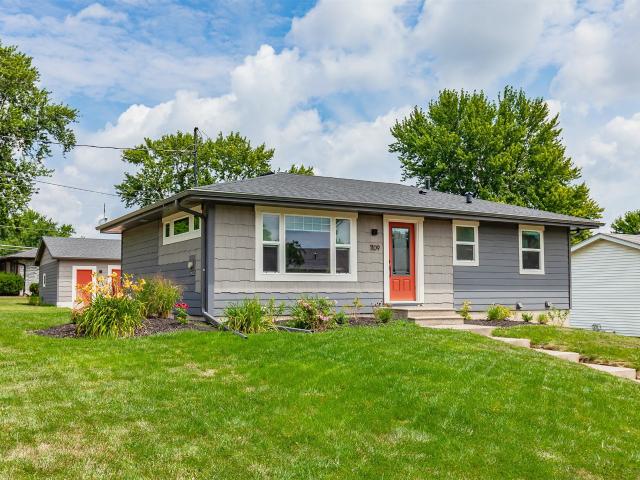 House for sale in Altoona, Iowa